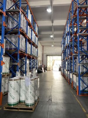فیلم لایه‌ای متقاطع HDPE برای غشاهای ضدآب آسفالت و زیرسازی سقف‌های مصنوعی